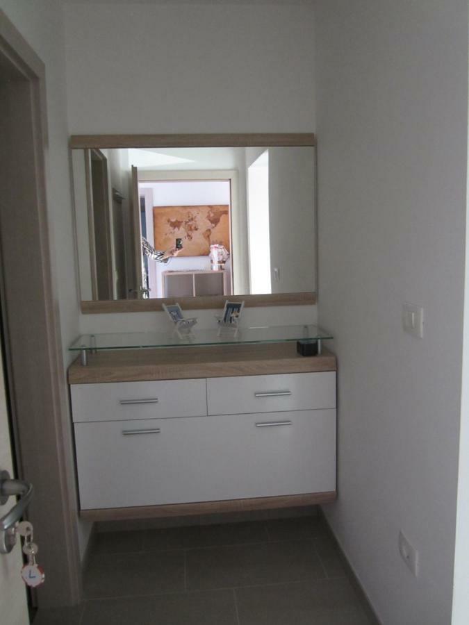 Apartizola Luaran gambar
